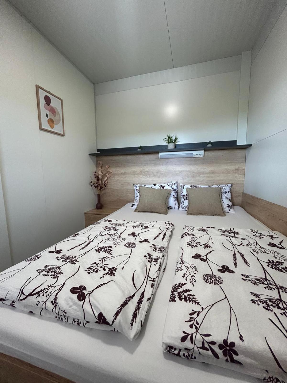 Mobile Home Vilmaris Pakoštane エクステリア 写真