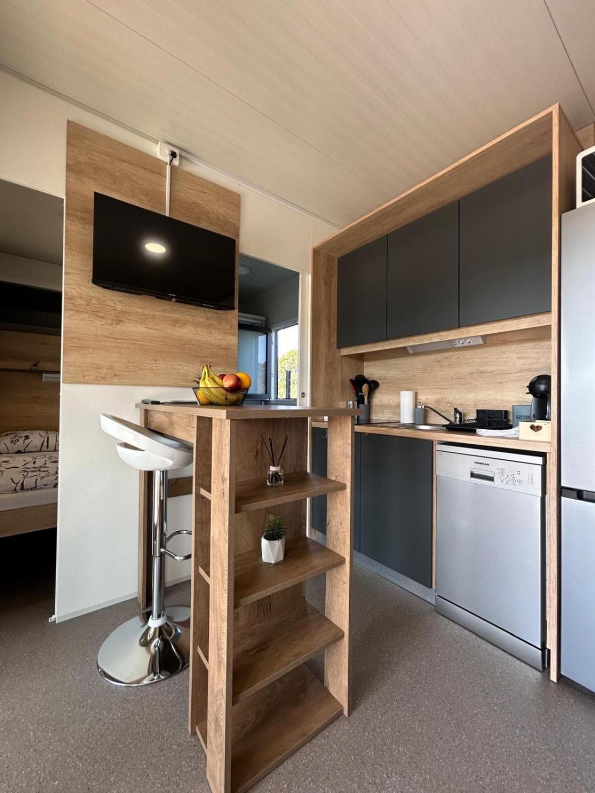 Mobile Home Vilmaris Pakoštane エクステリア 写真